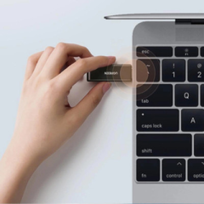 UGREEN čitač memorijskih kartica , USB 3.0, TF/microSD/SD kartice, crni
