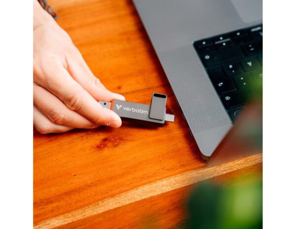 Verbatim Dual QuickStick 1TB, USB-C & USB-A, USB 3.2 Gen 1, 550/500 MB/s - Slika 3