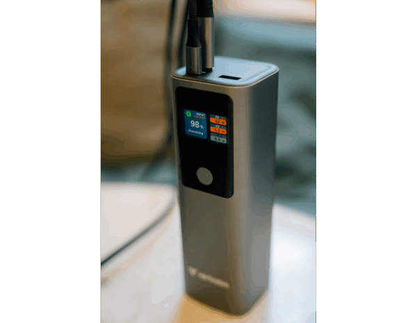 Verbatim Powerbank 27000mAH Charge 'n' Go 183W max, Dual USB-C® port, 1xUSB-A, Smart digital TFT display - Slika 2