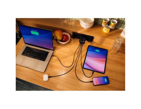 Verbatim Mini GaN zidni punjač 100W, 3×USB-C/1×USB-A, PD/QC 3.0 - Slika 6
