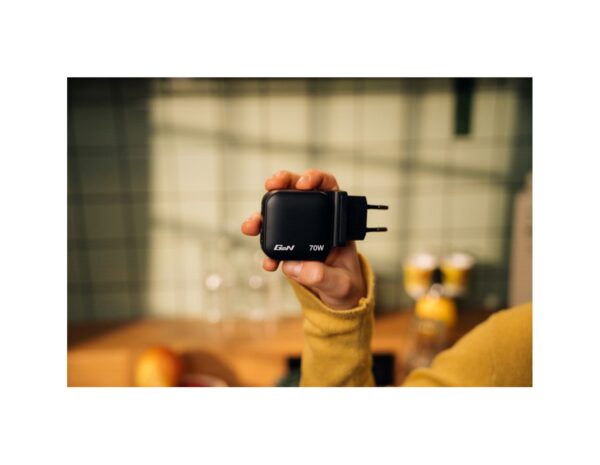 Verbatim Mini GaN zidni punjač 70W, 2×USB-C/1×USB-A, PD/QC 3.0 - Slika 2