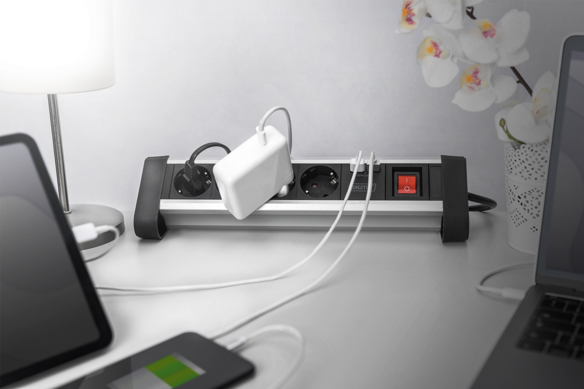 Strujna priključnica 4x + 2xUSB, prekidač, stolni, DA-70614, Digitus - Slika 7